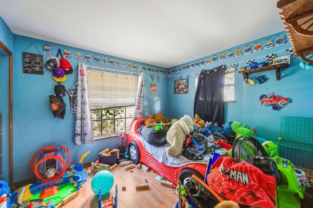 En Venta: $270,000 (3 camas, 2 baños, 1315 Pies cuadrados)