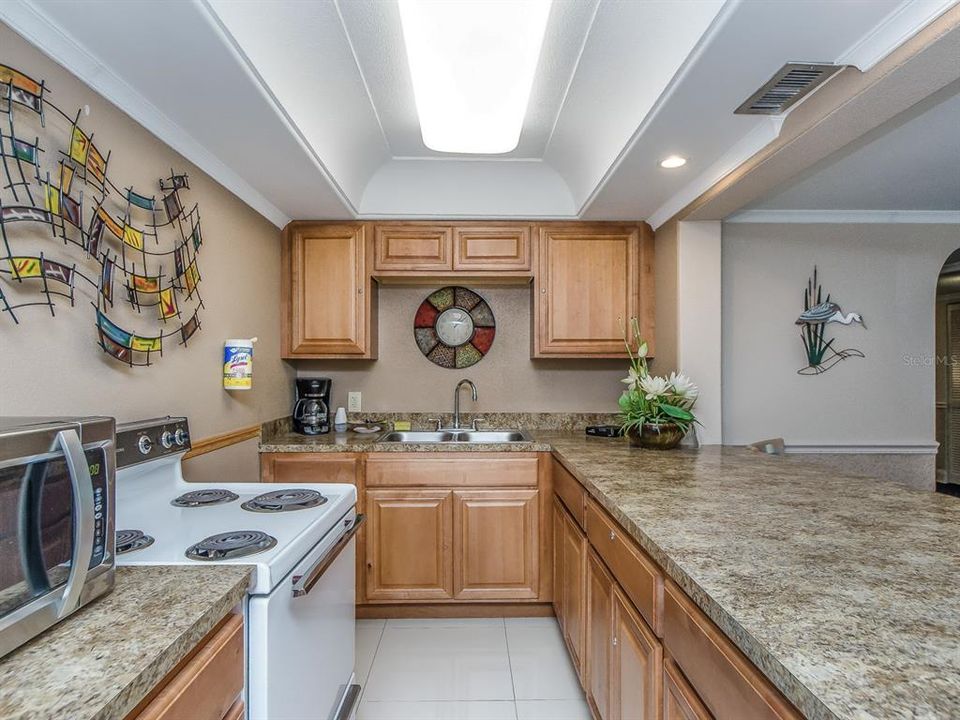 待售: $825,000 (2 贝兹, 2 浴室, 1380 平方英尺)