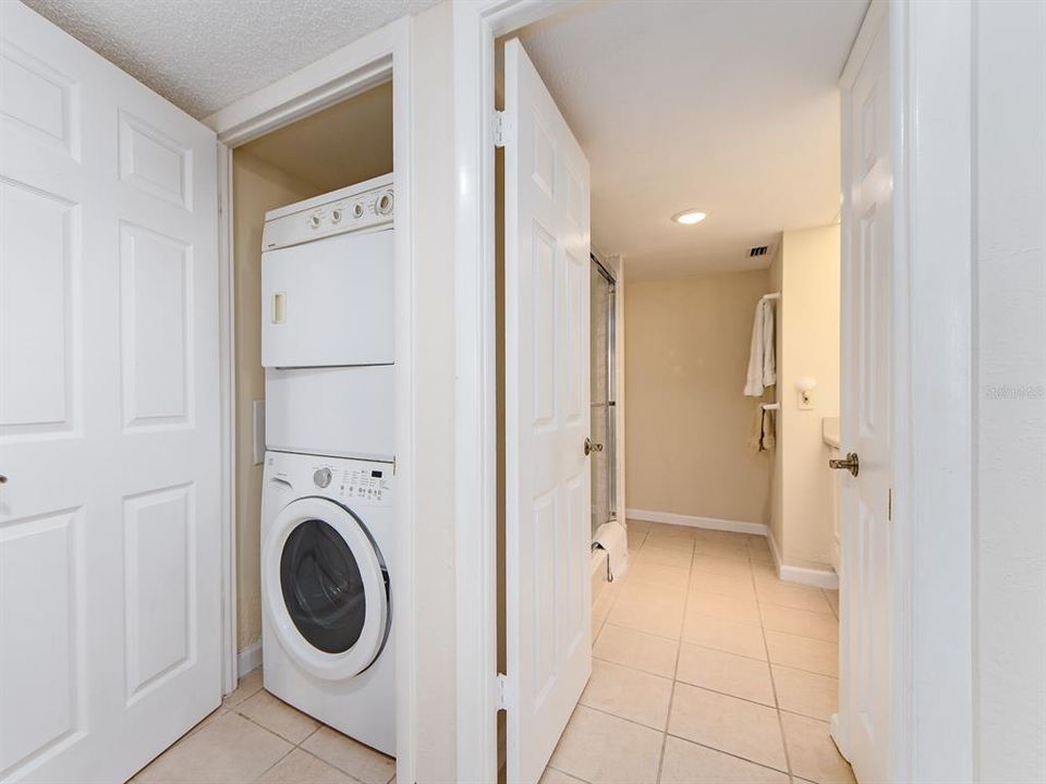 待售: $825,000 (2 贝兹, 2 浴室, 1380 平方英尺)