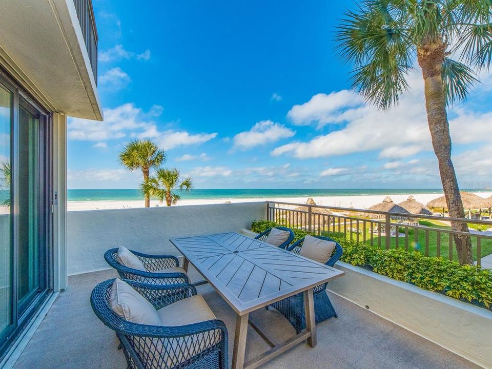 待售: $825,000 (2 贝兹, 2 浴室, 1380 平方英尺)