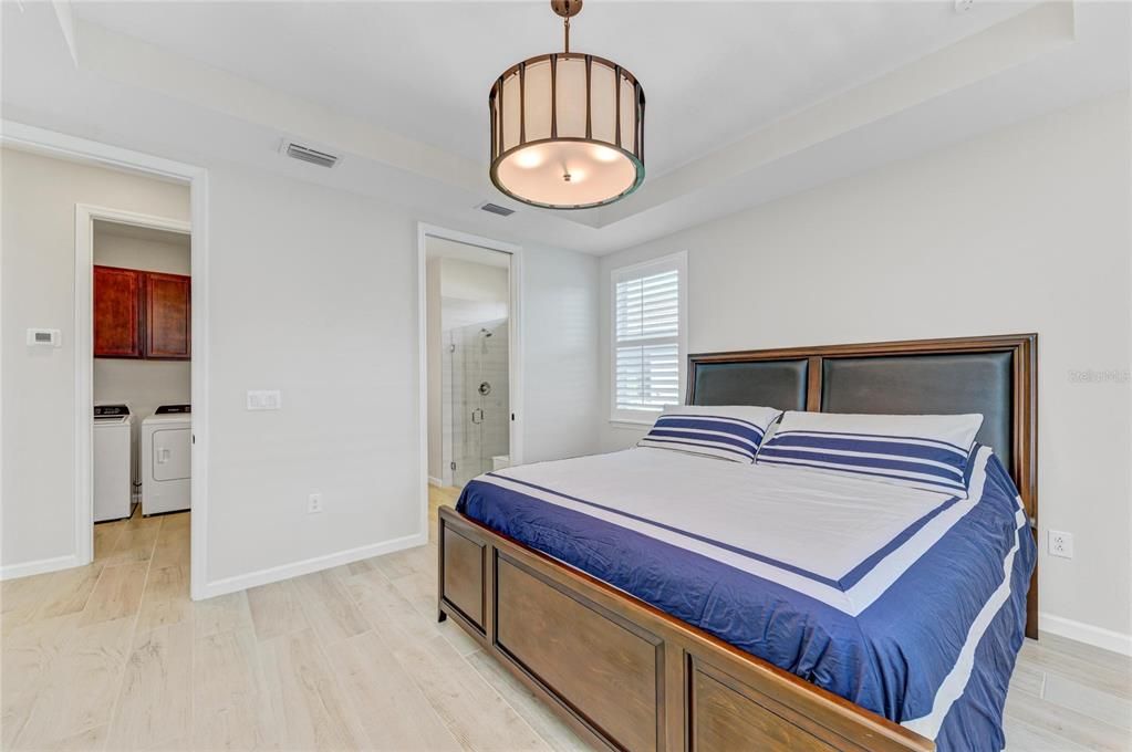 На продажу: $549,000 (2 спален, 2 ванн, 1405 Квадратных фут)