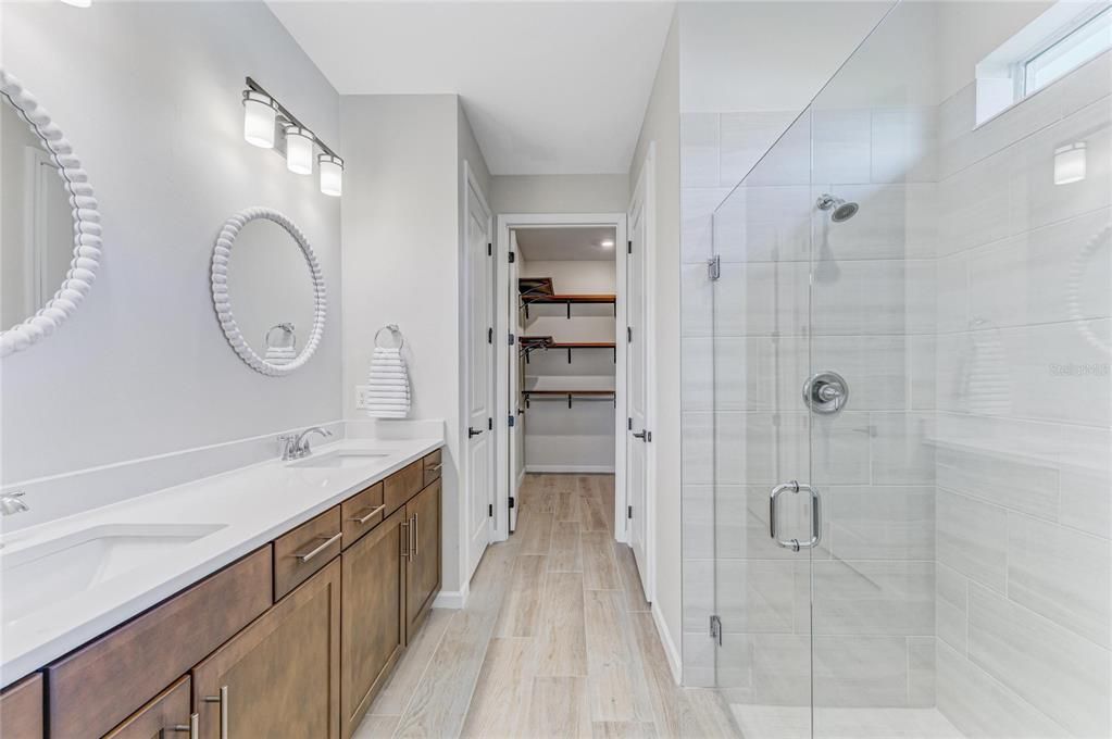 На продажу: $549,000 (2 спален, 2 ванн, 1405 Квадратных фут)