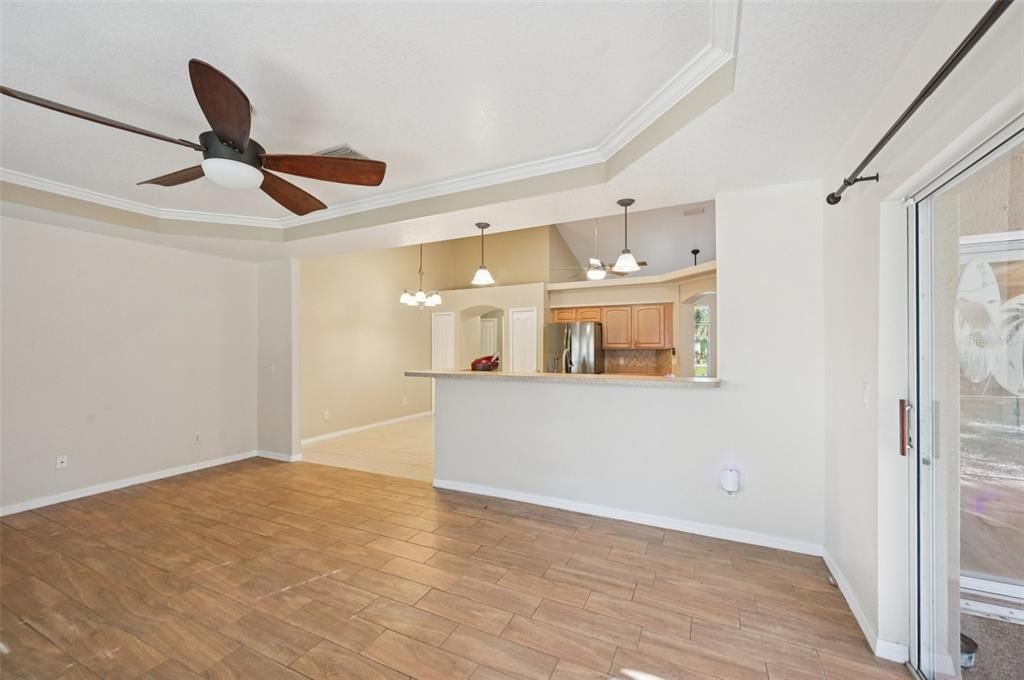 На продажу: $329,000 (3 спален, 2 ванн, 1987 Квадратных фут)