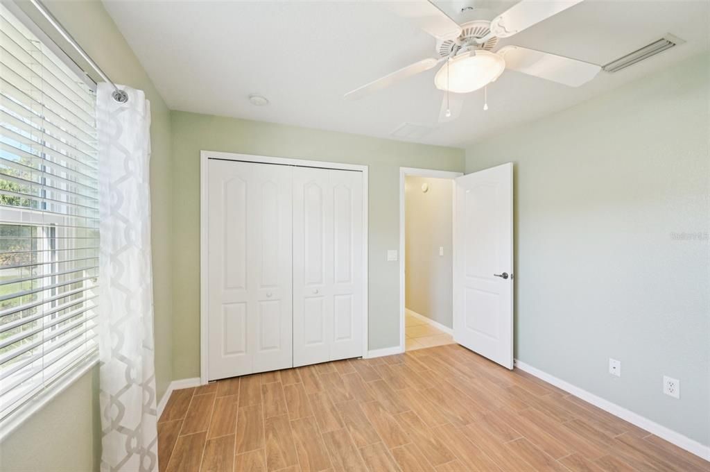 На продажу: $329,000 (3 спален, 2 ванн, 1987 Квадратных фут)