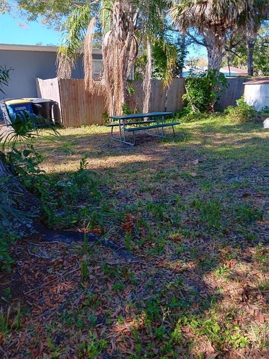 For Sale: $240,000 (2 beds, 1 baths, 1095 Square Feet)