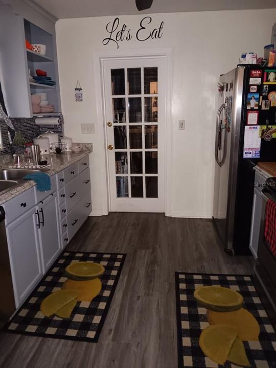 For Sale: $240,000 (2 beds, 1 baths, 1095 Square Feet)