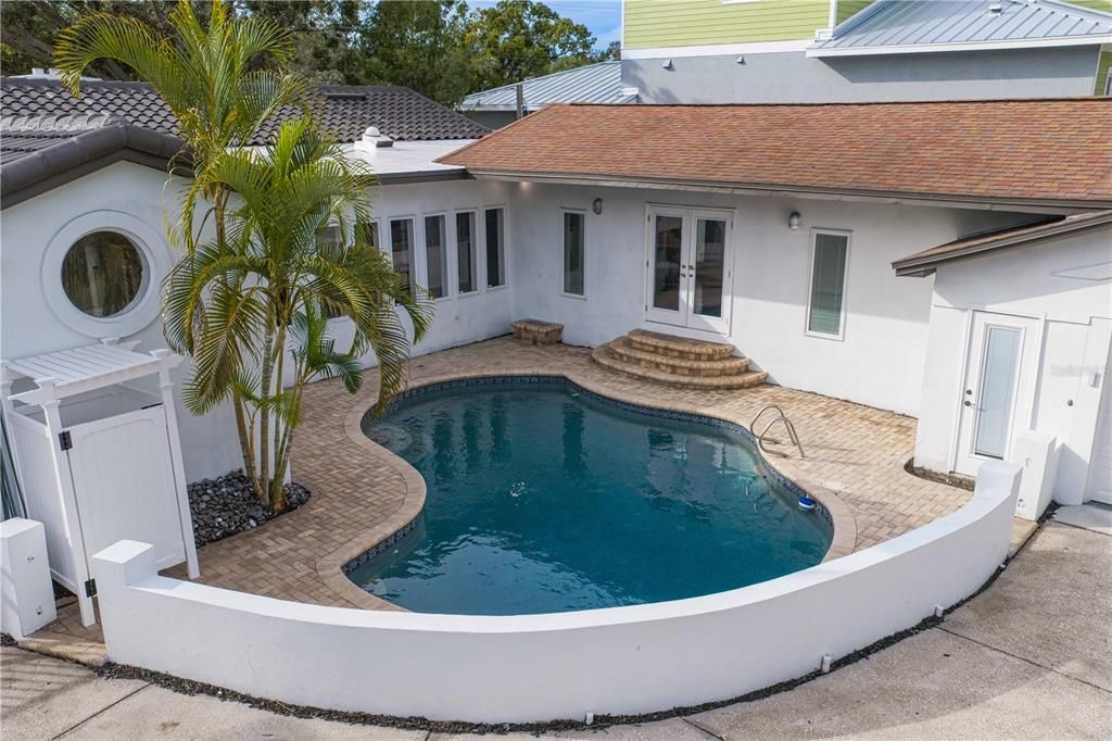 For Rent: $9,500 (3 beds, 3 baths, 2498 Square Feet)