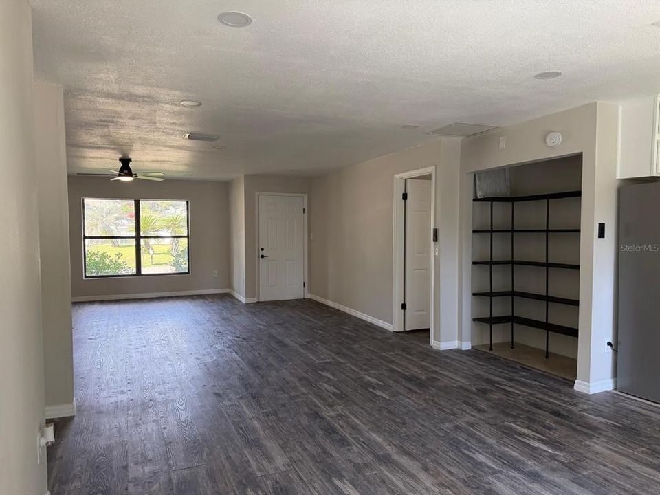 En Renta: $2,300 (4 camas, 2 baños, 1699 Pies cuadrados)