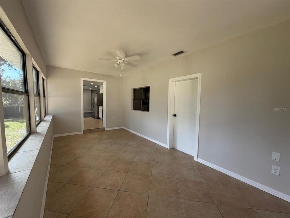 En Renta: $2,300 (4 camas, 2 baños, 1699 Pies cuadrados)