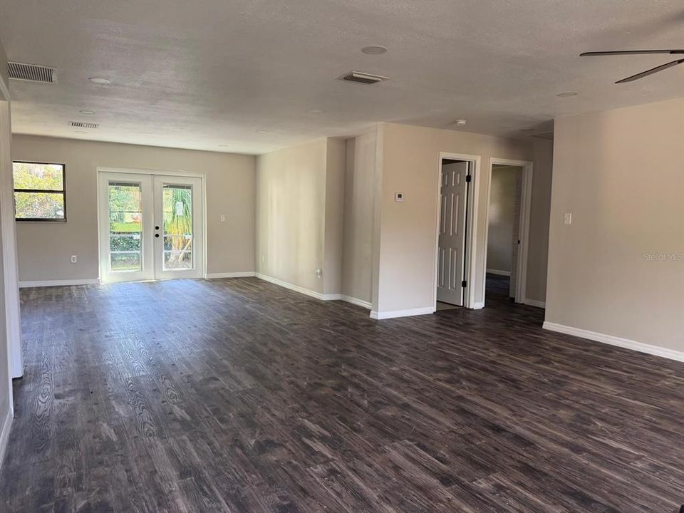 En Renta: $2,300 (4 camas, 2 baños, 1699 Pies cuadrados)