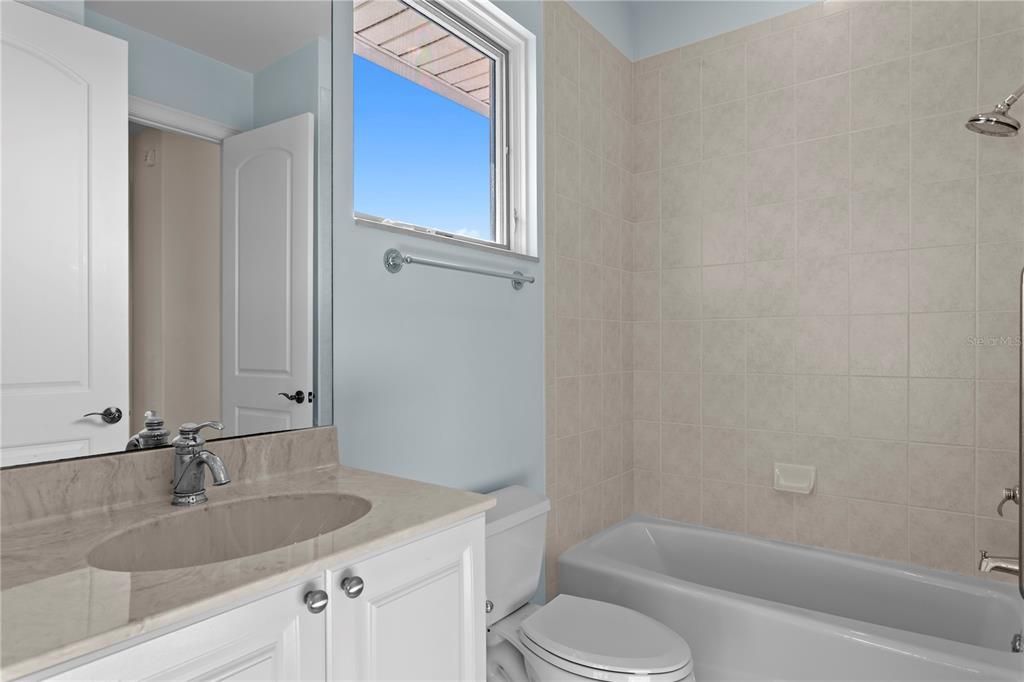 待售: $3,995,000 (5 贝兹, 5 浴室, 4870 平方英尺)