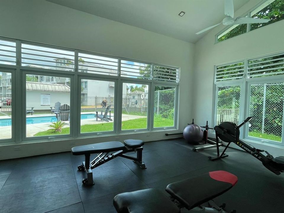 For Rent: $1,900 (3 beds, 2 baths, 1226 Square Feet)