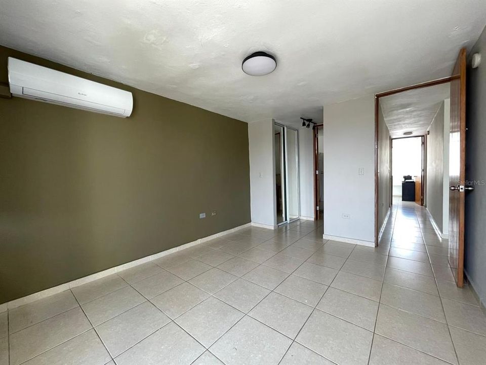 For Rent: $1,900 (3 beds, 2 baths, 1226 Square Feet)