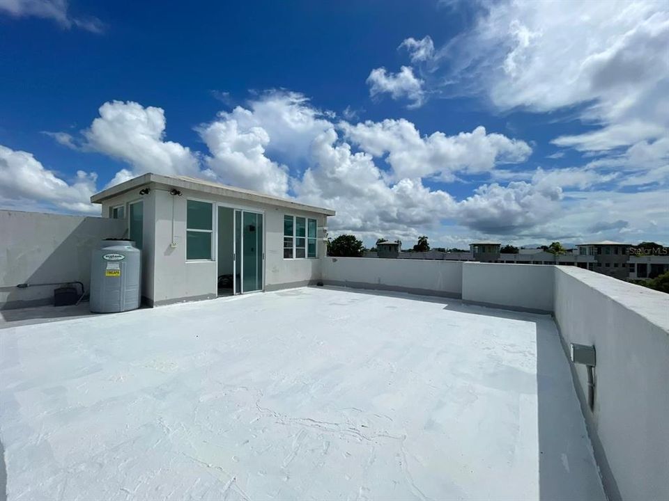 For Rent: $1,900 (3 beds, 2 baths, 1226 Square Feet)