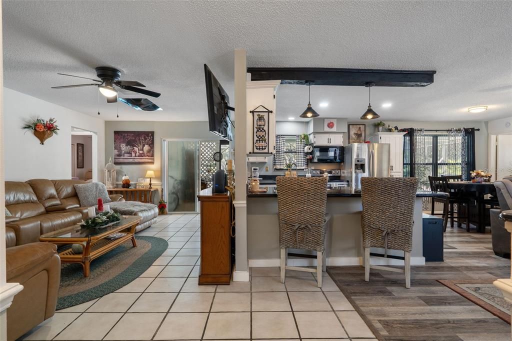 待售: $330,000 (3 贝兹, 2 浴室, 1575 平方英尺)