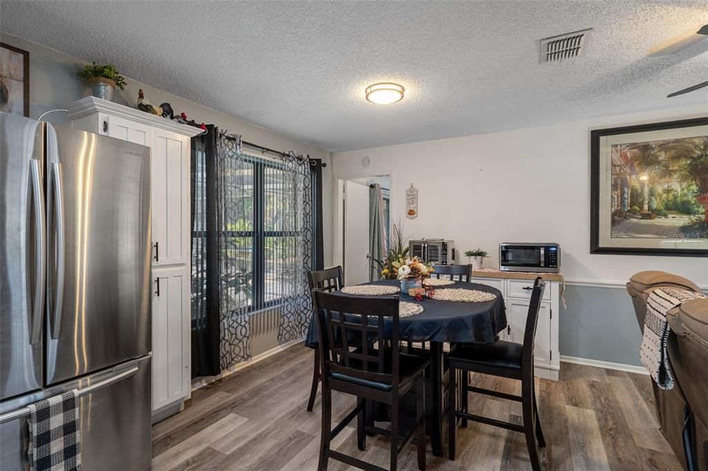 待售: $330,000 (3 贝兹, 2 浴室, 1575 平方英尺)