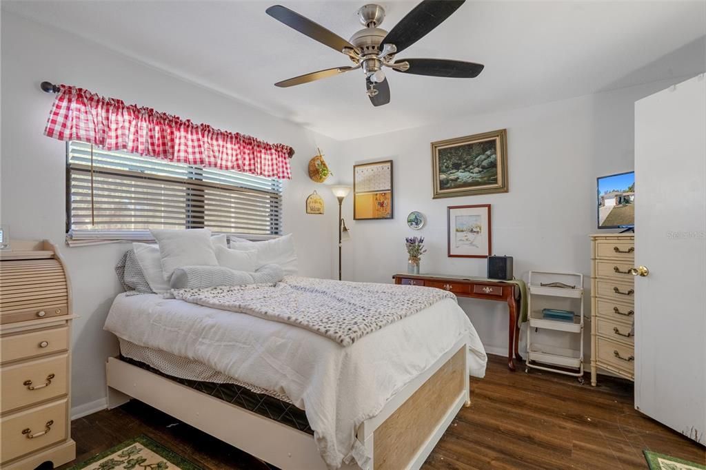 待售: $330,000 (3 贝兹, 2 浴室, 1575 平方英尺)