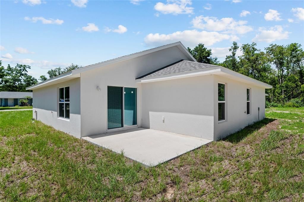 For Sale: $250,000 (3 beds, 2 baths, 1552 Square Feet)