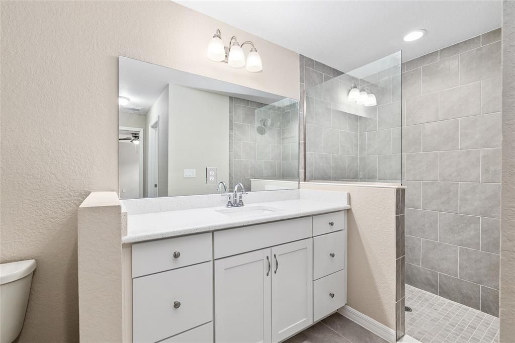 For Sale: $250,000 (3 beds, 2 baths, 1552 Square Feet)