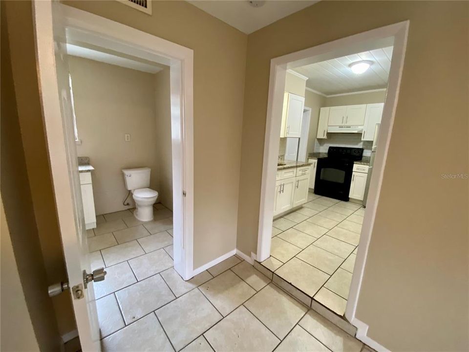 For Rent: $1,000 (1 beds, 1 baths, 550 Square Feet)