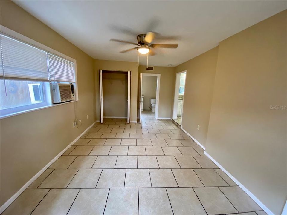 For Rent: $1,000 (1 beds, 1 baths, 550 Square Feet)