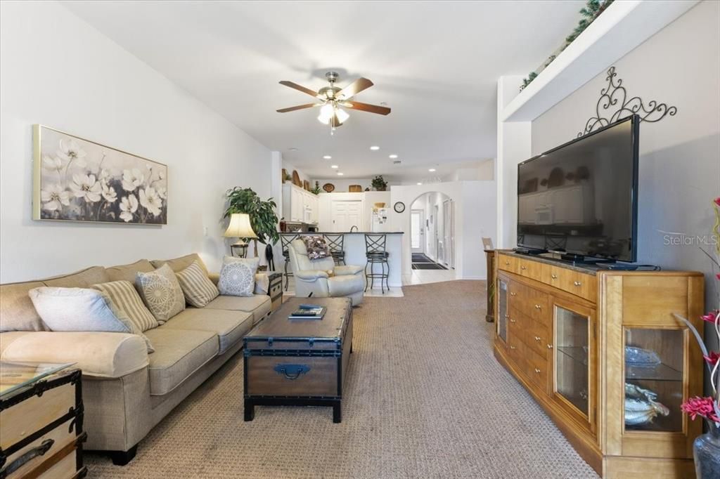 В аренду: $4,500 (3 спален, 2 ванн, 1525 Квадратных фут)