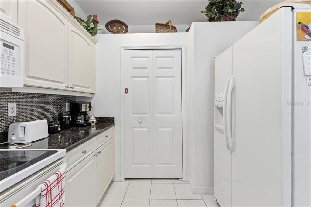 В аренду: $4,500 (3 спален, 2 ванн, 1525 Квадратных фут)