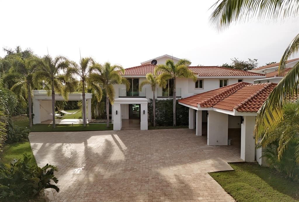 最近租的: $25,000 (6 贝兹, 7 浴室, 8704 平方英尺)