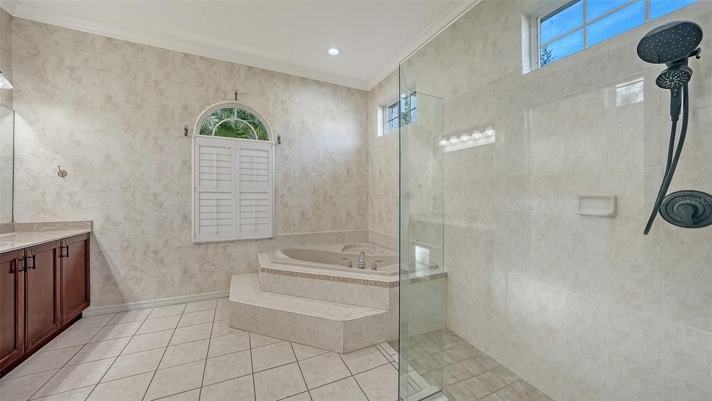 待售: $1,090,000 (4 贝兹, 3 浴室, 3632 平方英尺)