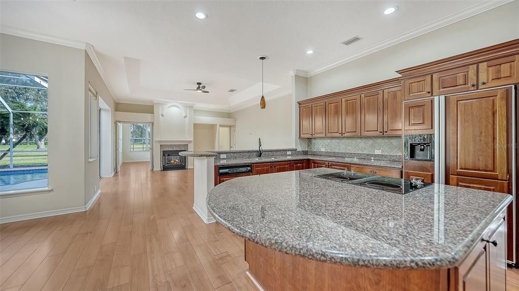 待售: $1,090,000 (4 贝兹, 3 浴室, 3632 平方英尺)