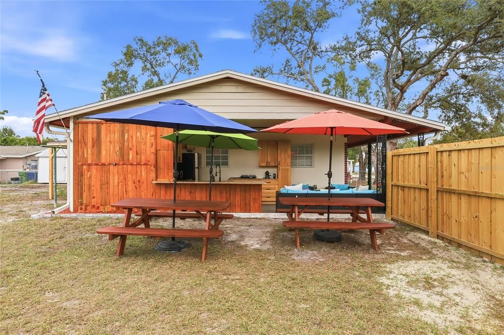 待售: $449,999 (3 贝兹, 1 浴室, 1317 平方英尺)