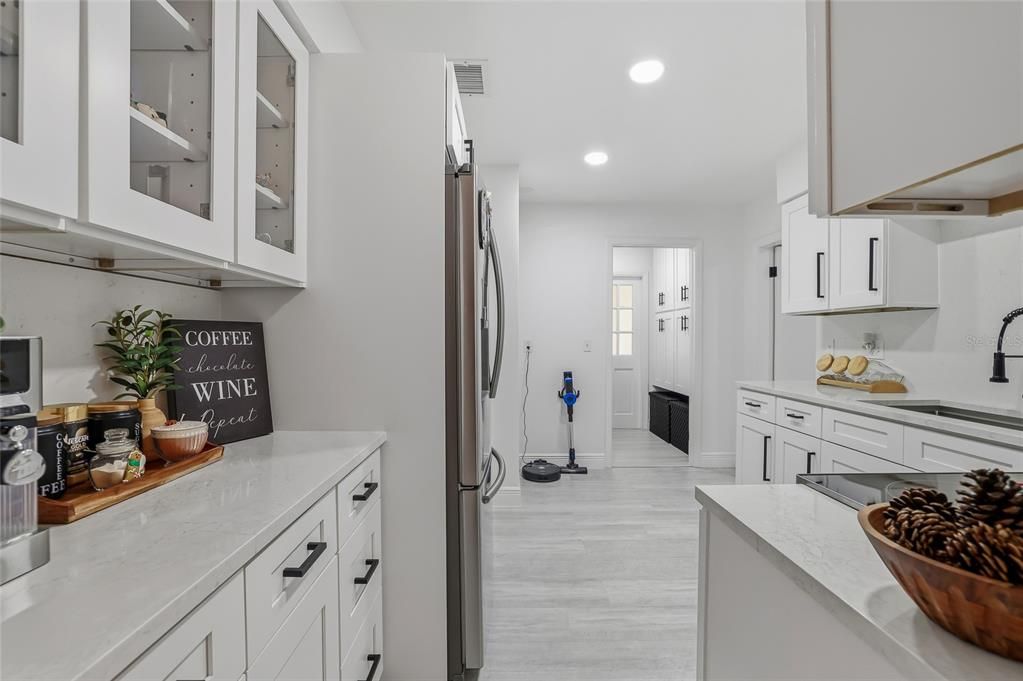 待售: $449,999 (3 贝兹, 1 浴室, 1317 平方英尺)