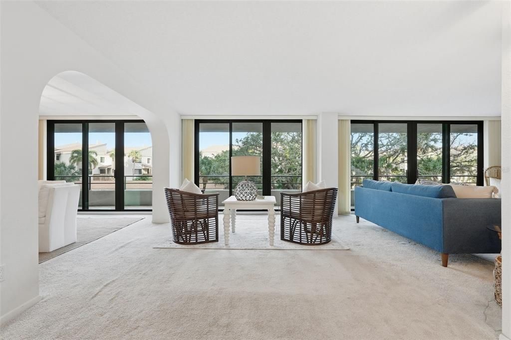 For Sale: $927,000 (3 beds, 2 baths, 2358 Square Feet)