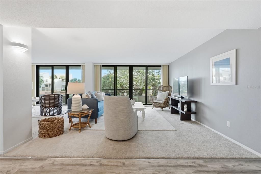 For Sale: $927,000 (3 beds, 2 baths, 2358 Square Feet)