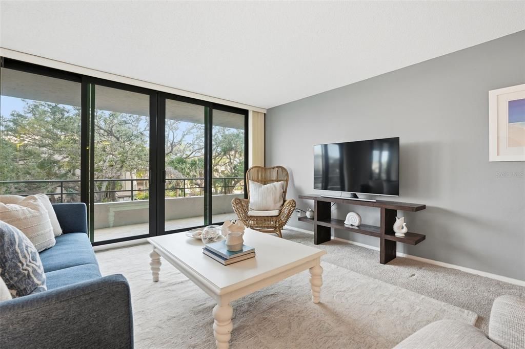 For Sale: $927,000 (3 beds, 2 baths, 2358 Square Feet)