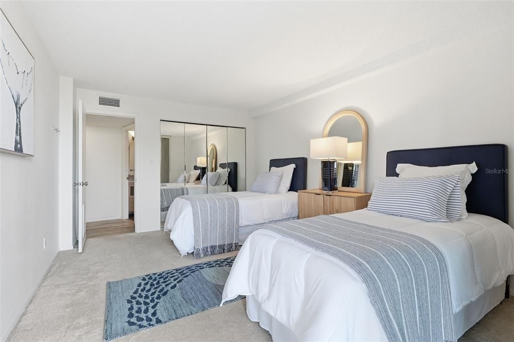 For Sale: $927,000 (3 beds, 2 baths, 2358 Square Feet)