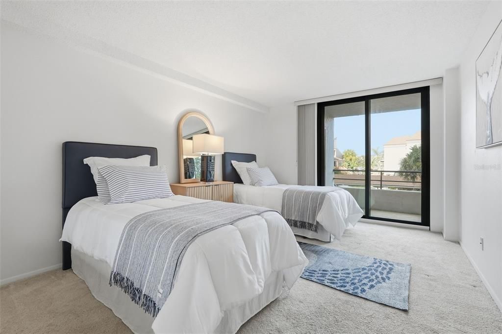 For Sale: $927,000 (3 beds, 2 baths, 2358 Square Feet)