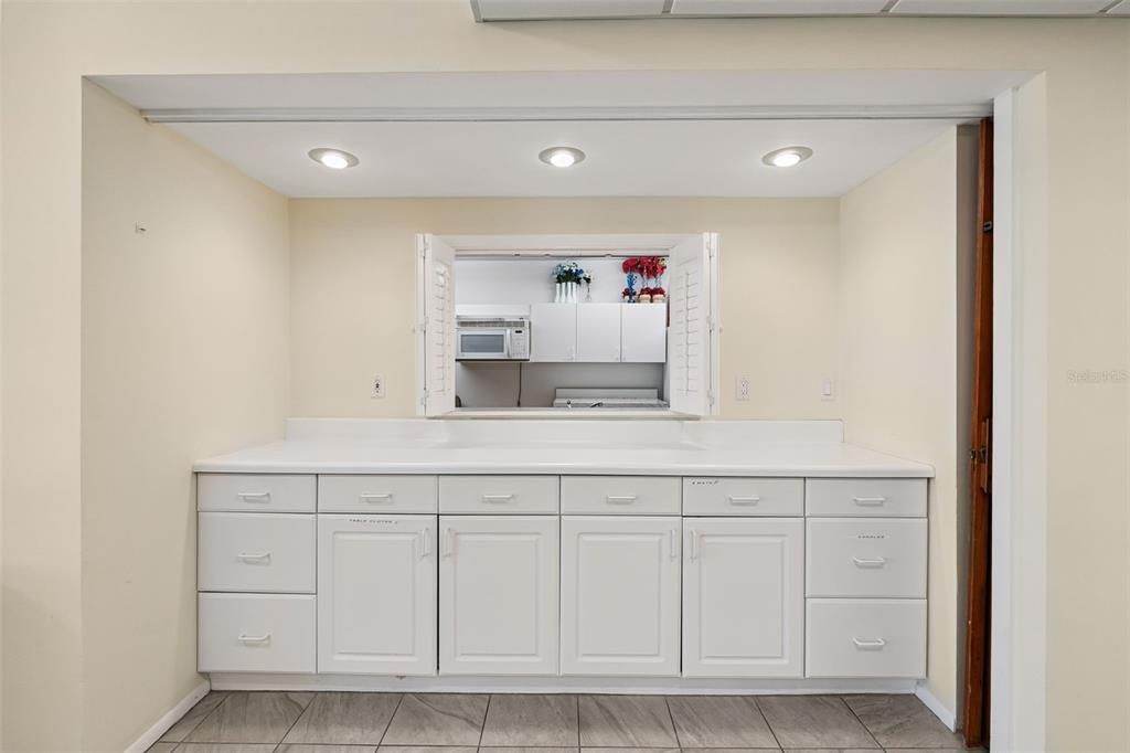 For Sale: $927,000 (3 beds, 2 baths, 2358 Square Feet)