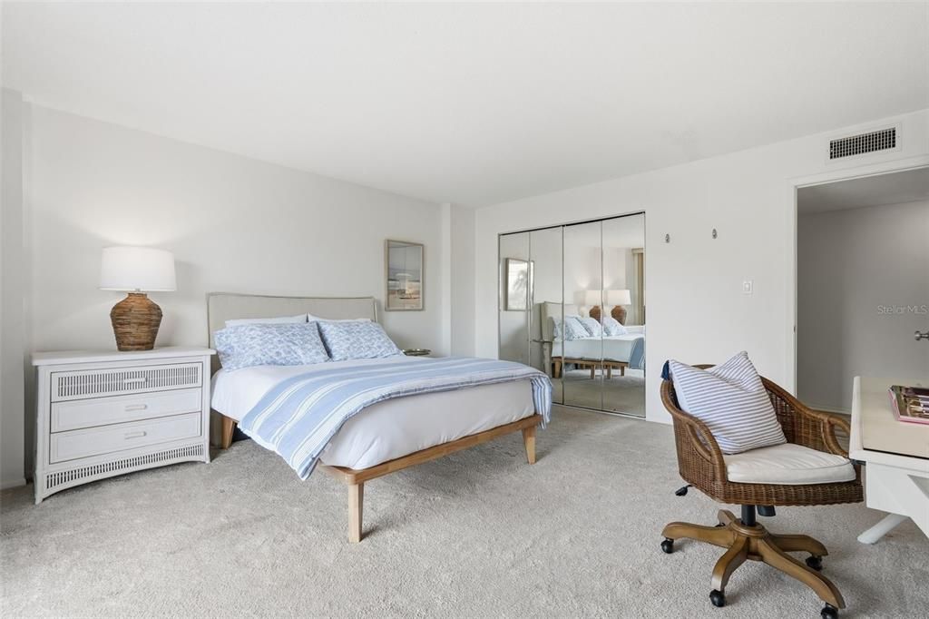 For Sale: $927,000 (3 beds, 2 baths, 2358 Square Feet)