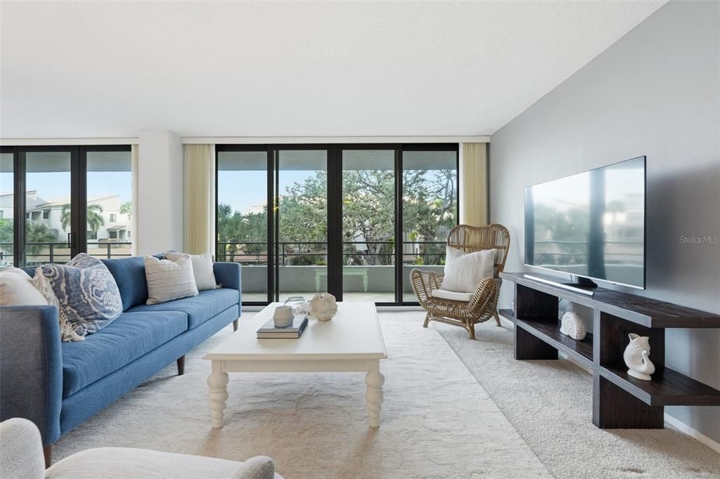 For Sale: $927,000 (3 beds, 2 baths, 2358 Square Feet)