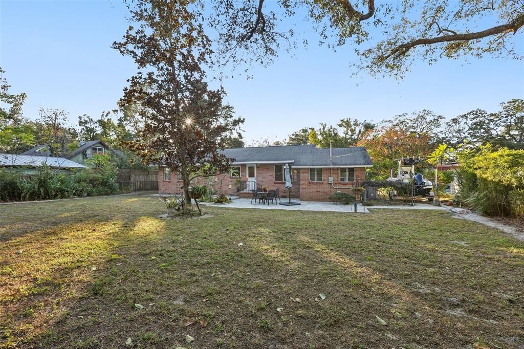 For Sale: $349,900 (2 beds, 1 baths, 1288 Square Feet)