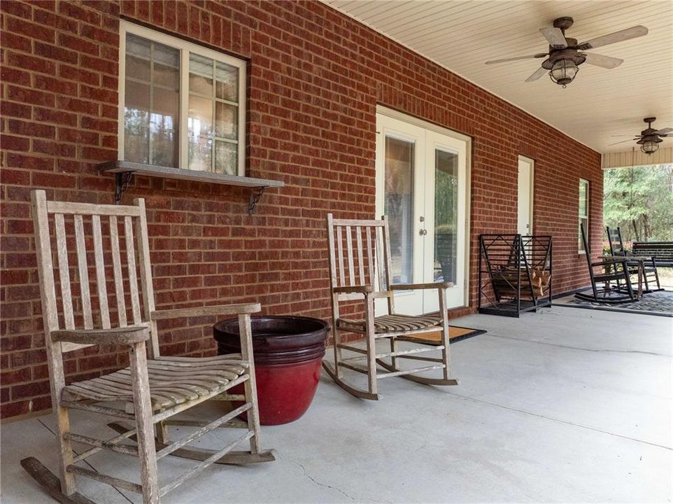 待售: $875,000 (4 贝兹, 2 浴室, 2664 平方英尺)