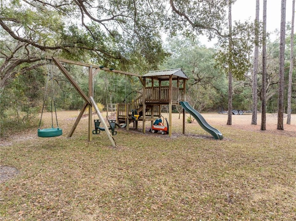 待售: $875,000 (4 贝兹, 2 浴室, 2664 平方英尺)