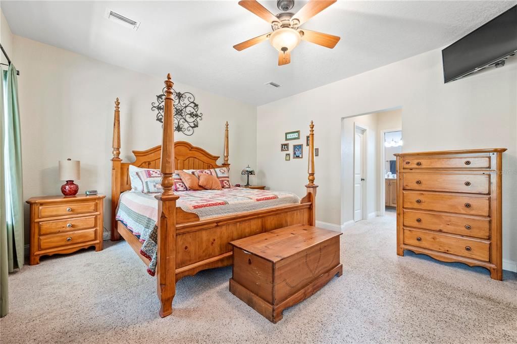 待售: $875,000 (4 贝兹, 2 浴室, 2664 平方英尺)