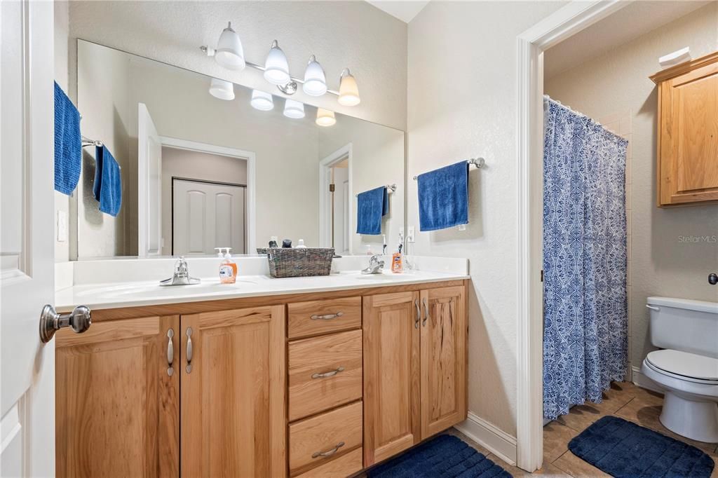 待售: $875,000 (4 贝兹, 2 浴室, 2664 平方英尺)