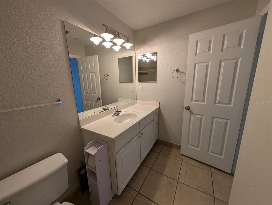 В аренду: $4,500 (3 спален, 3 ванн, 1698 Квадратных фут)