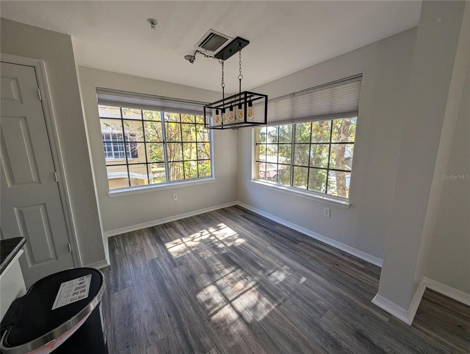 В аренду: $4,500 (3 спален, 3 ванн, 1698 Квадратных фут)