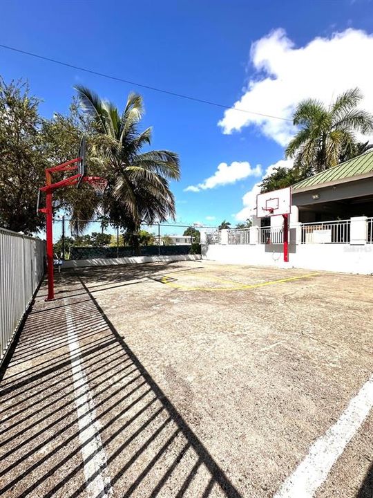 For Rent: $1,850 (3 beds, 2 baths, 1457 Square Feet)