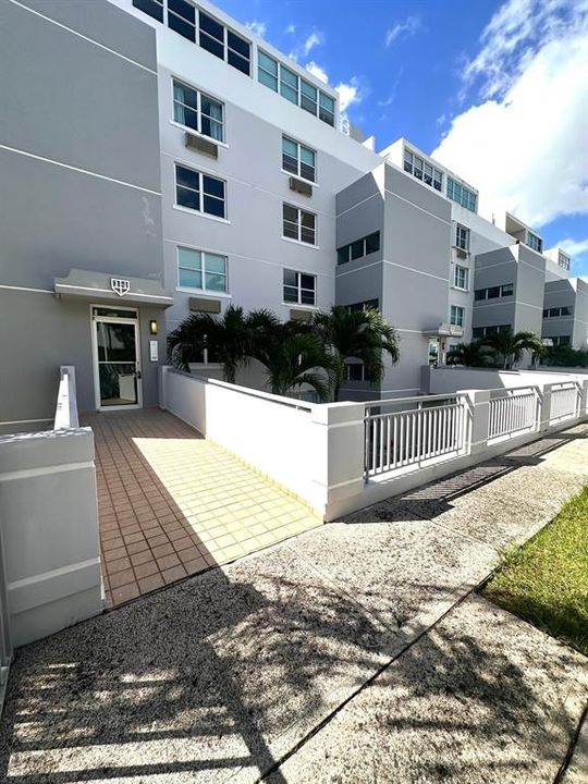 For Rent: $1,850 (3 beds, 2 baths, 1457 Square Feet)