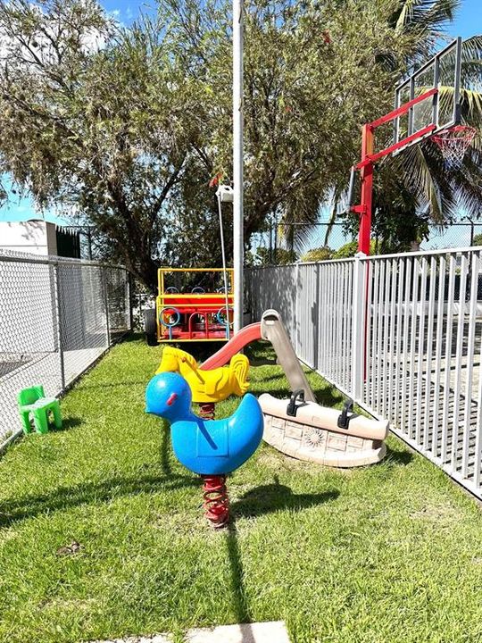 For Rent: $1,850 (3 beds, 2 baths, 1457 Square Feet)